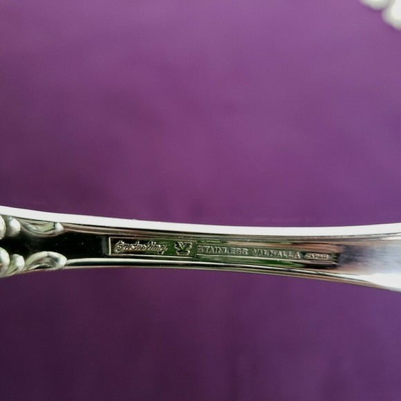 Easterling Valhalla Stainless Flatware Solid Serving Spoon Glossy Scrolls Floral - Picture 5 of 5